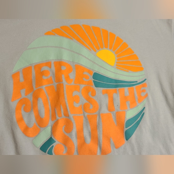 Love Tribe light blue t-shirt: Here Comes the Sun design, size small - Picture 4 of 5
